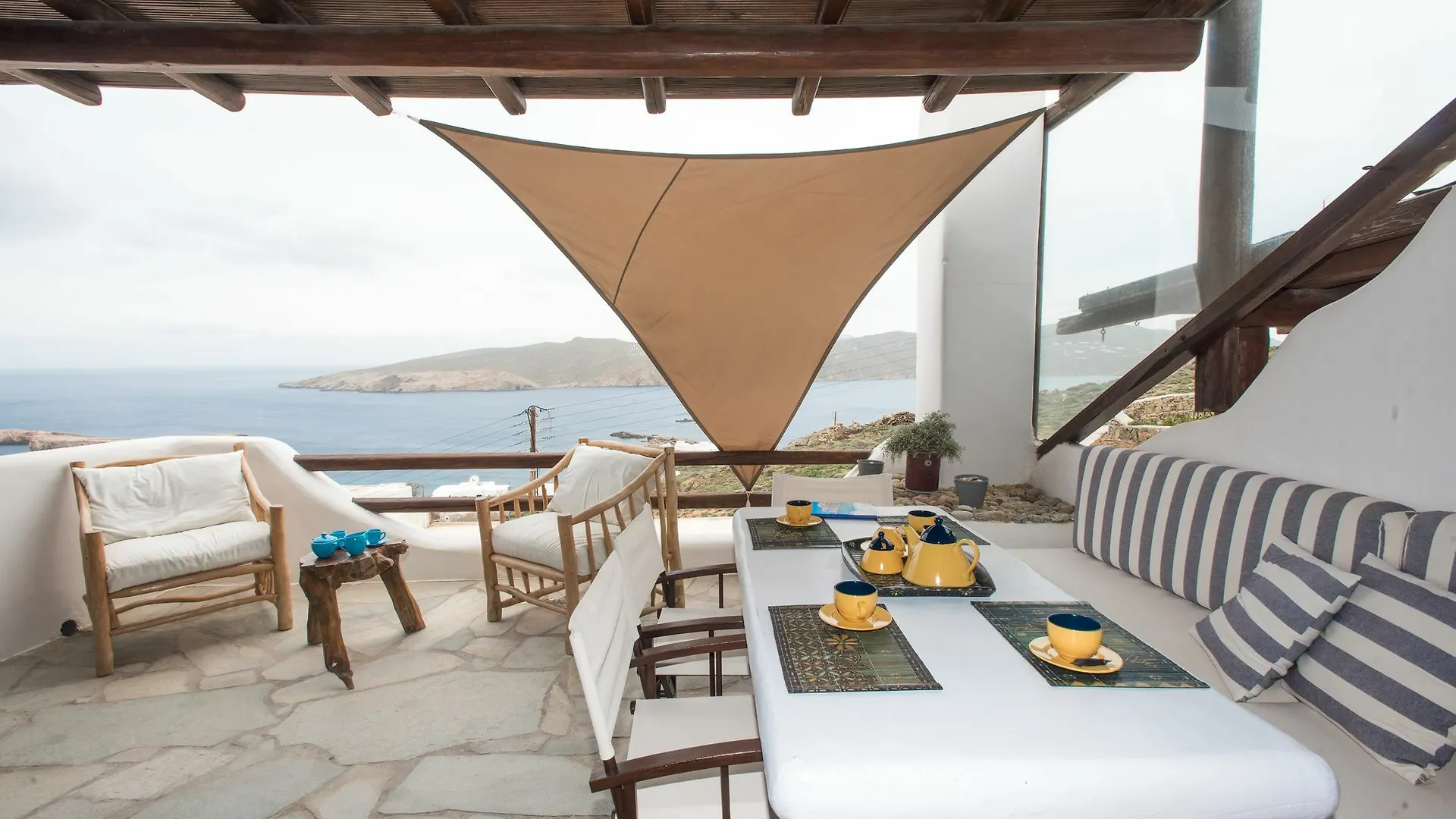 Kontakte von Sea Breeze Balcony Of Mykonos